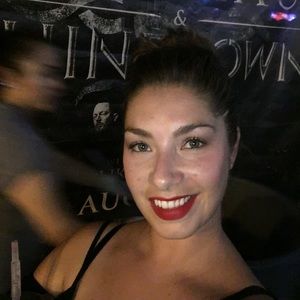 Meet your Posher, Melissa